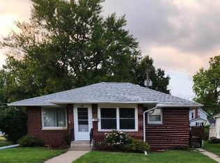 925 10th Ave, Fulton, IL 61252