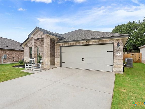 3rd image of 4018 Hayes Ct