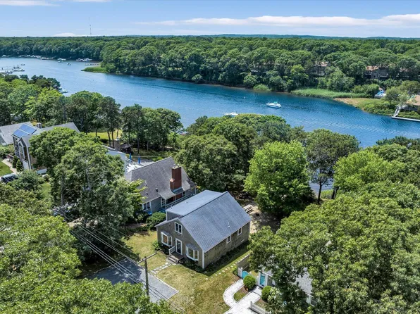 69 Shorewood Drive, East Falmouth, MA 02536