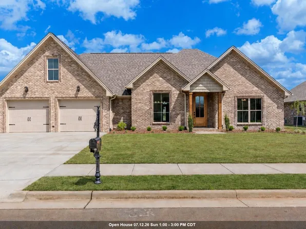 106 Scarlette Ln, Muscle Shoals, AL 35661
