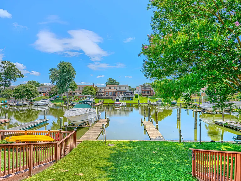 209 Bridge Dr — Photo 50