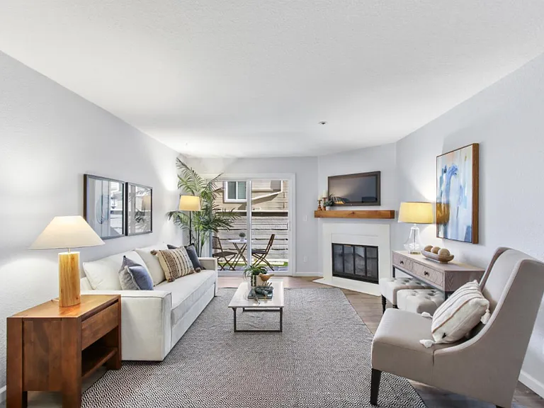 1019 Dornajo Way #150 — Photo 4