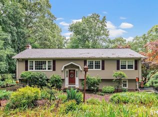 35 Nutmeg Lane, Shelton, CT 06484