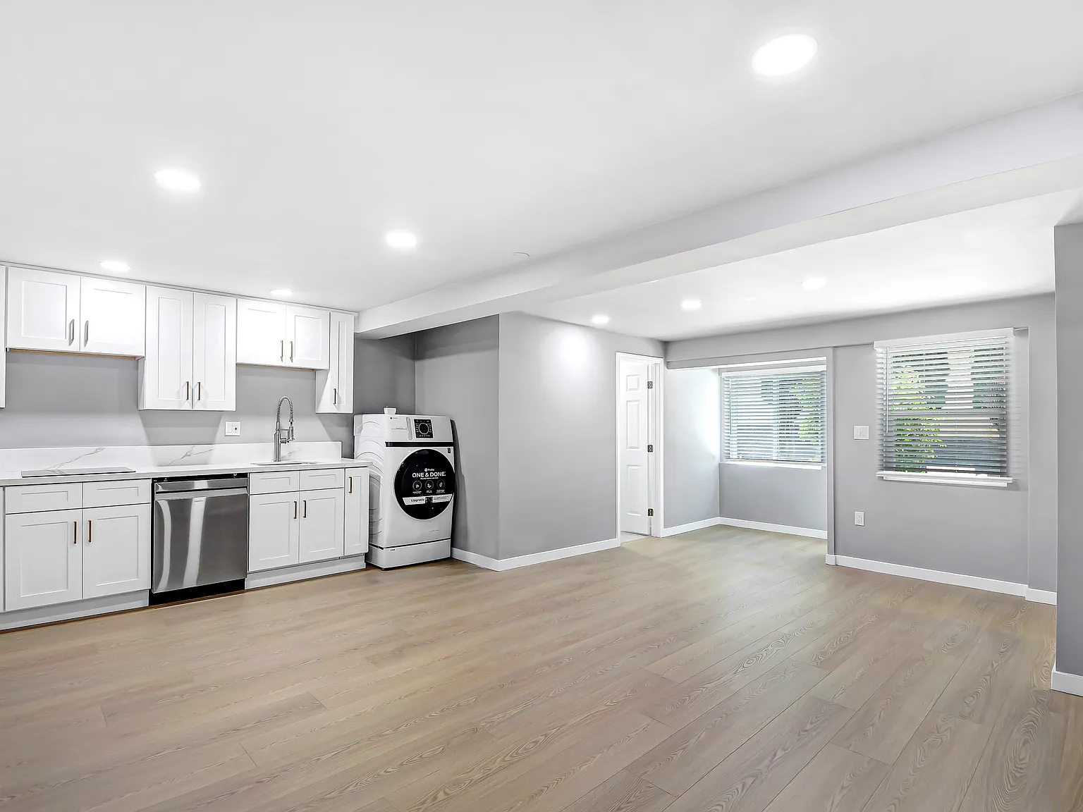 Studio, 450 sqft, $1,995 — Photo 2