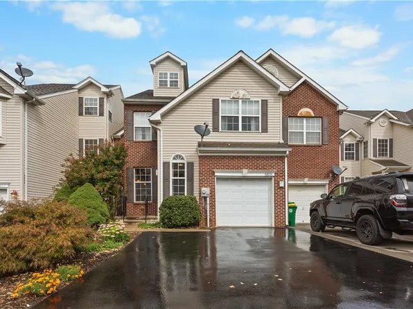 5815 Fresh Meadow Dr, Macungie, PA 18062