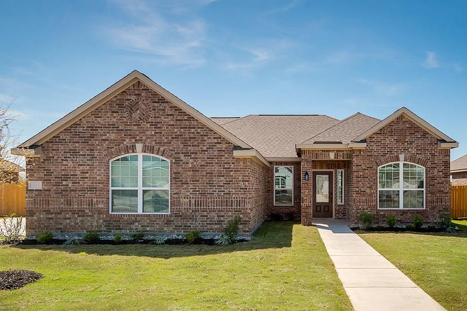 1st image of 621 Roaring Springs Dr