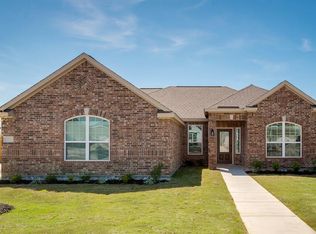621 Roaring Springs Dr, Glenn Heights, TX 75154