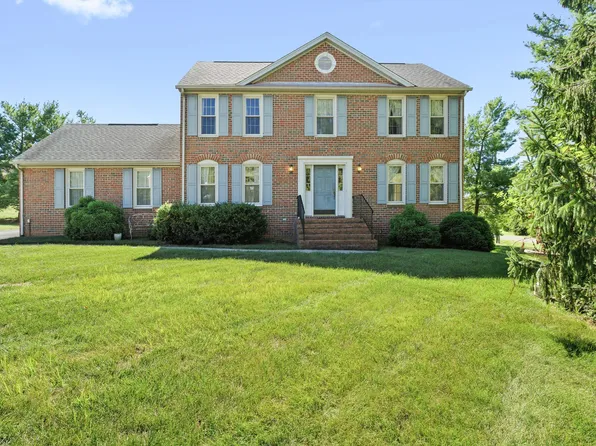 1601 Ashbury Ct, Roanoke, VA 24012