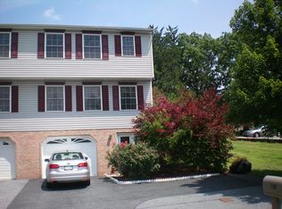 139 Monroe St, Denver, PA 17517