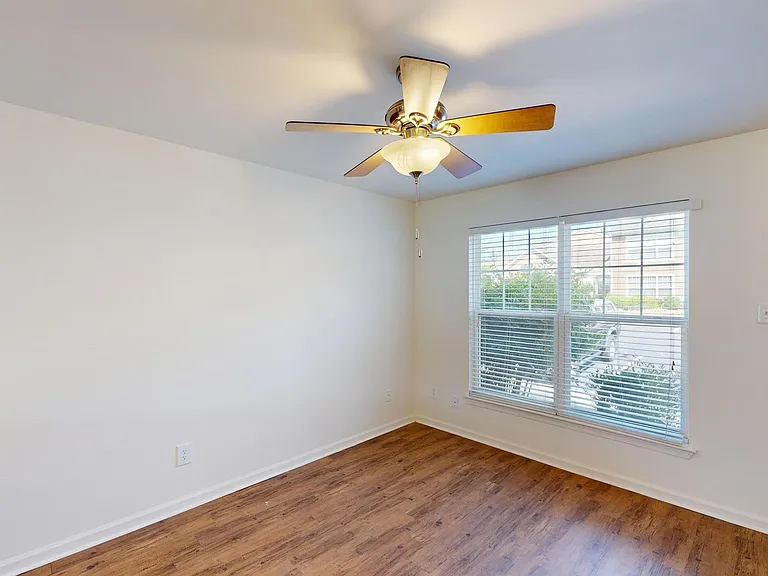 Gayton Pointe Townhomes — Photo 38