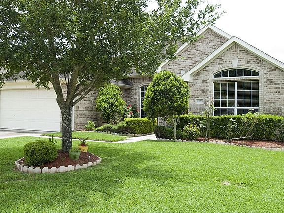 3rd image of 8320 Preston Dr