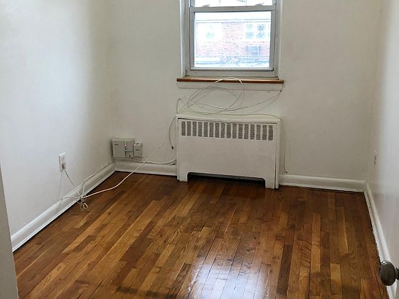 3rd image of 1012 Revere Ave #3C