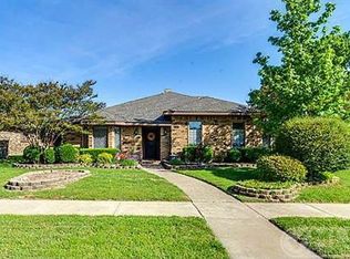 2521 Diamond Oaks Dr, Garland, TX 75044