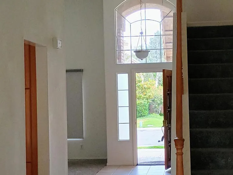 1405 La Culebra Cir — Photo 14
