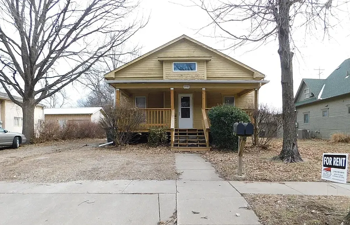 Building Photo - 316 S Taylor