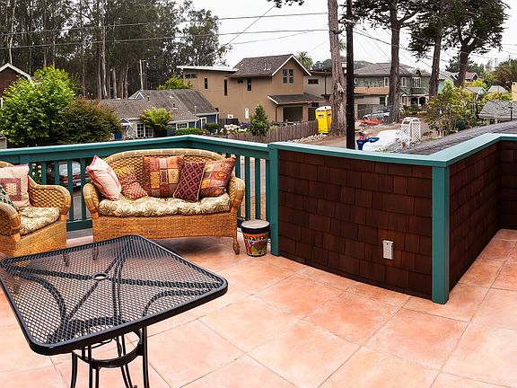 3rd image of 2855 Lakeview Dr