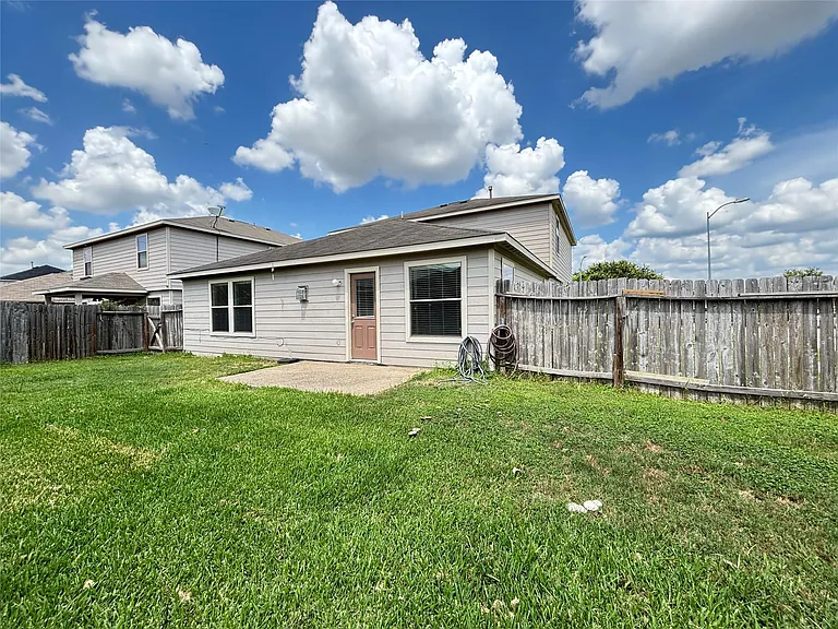 2803 Mustang Hill Ln — Photo 4