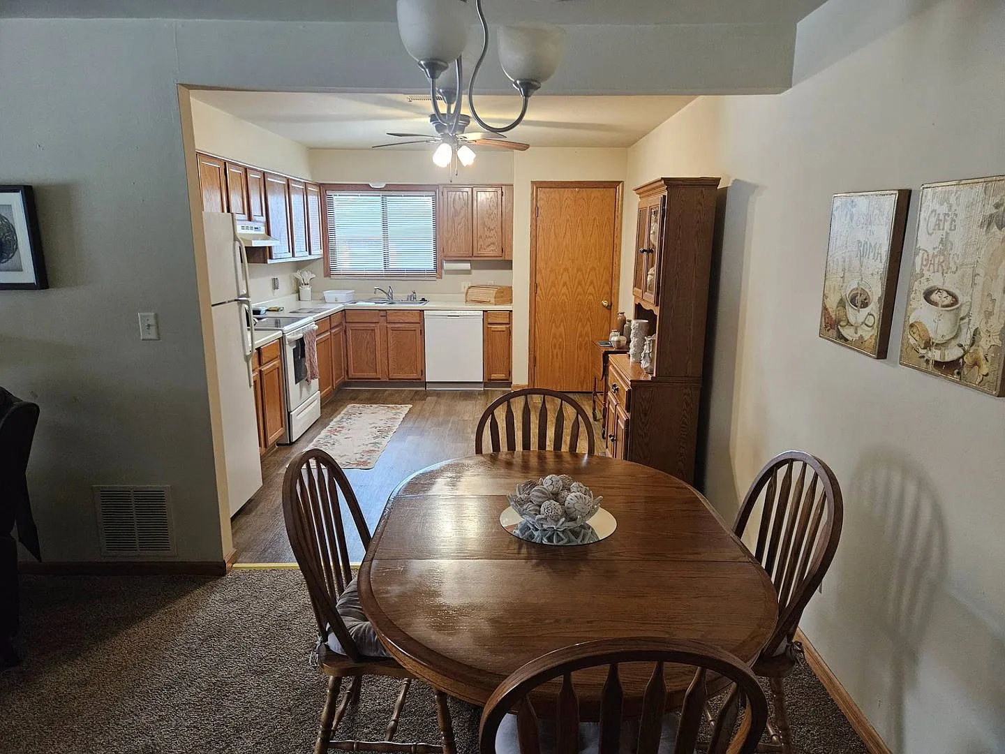 2 bed, $1,500 — Photo 2