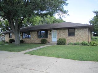 309 Rebecca Rd, Belvidere, IL 61008