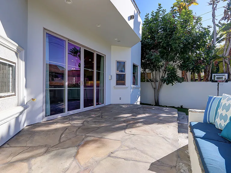 2611 Palm Ave — Photo 46
