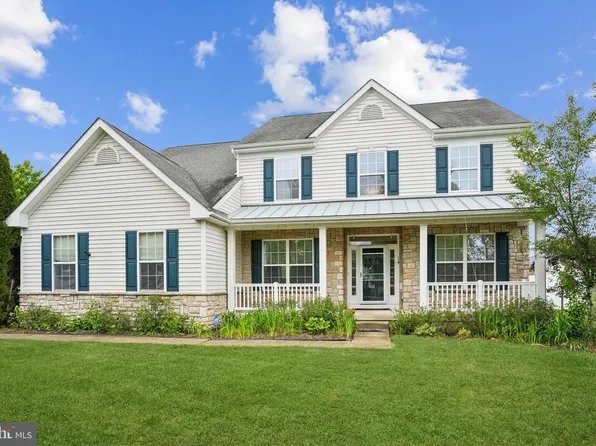 14 Cambridge Ln, Berlin, NJ 08009