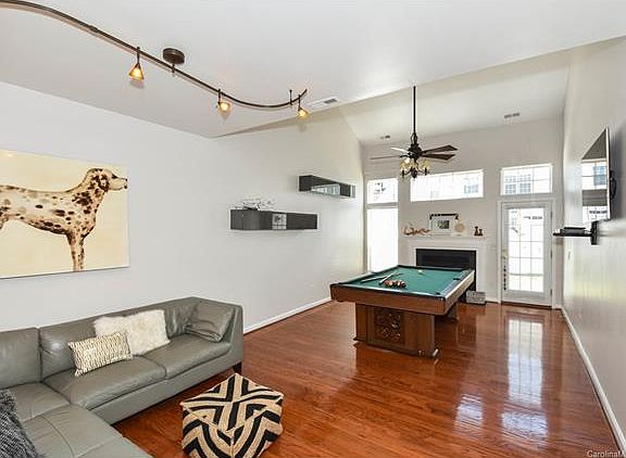 3rd image of 314 Dusk Dr #0