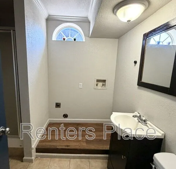 4308 E 4th Pl — Photo 13