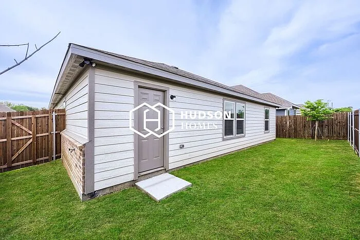 422 Rose Ave — Photo 12