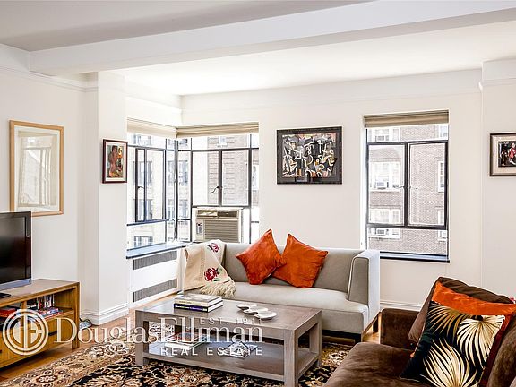 4th image of 565 W End Ave APT 7A