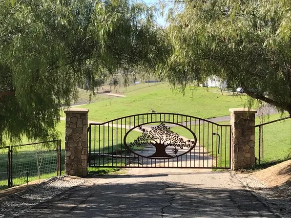 8580 Warren Rd, Paso Robles, CA 93446