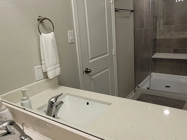708 Lee Ave — Photo 28