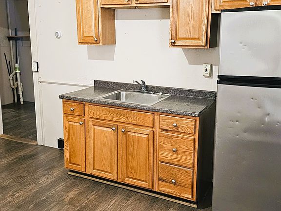 2nd image of 86 Rockwell Ave Floor 1