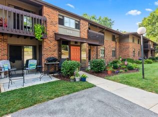 368 Park Hill Dr UNIT A, Pewaukee, WI
