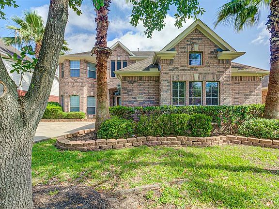 4th image of 5739 White Clover Dr