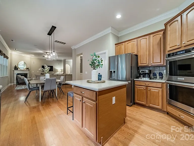 424 Ranelagh Dr — Photo 19