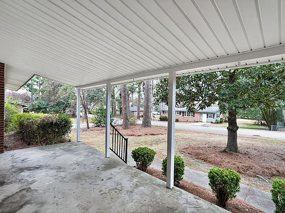 5th image of 1826 Overhill Rd