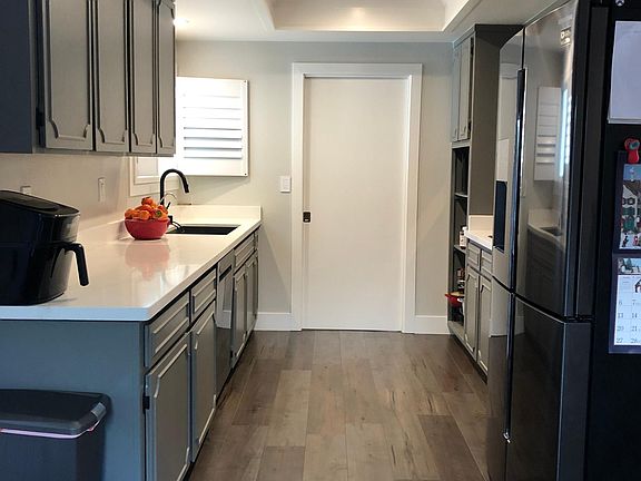 4th image of 5121 Yucatan Way