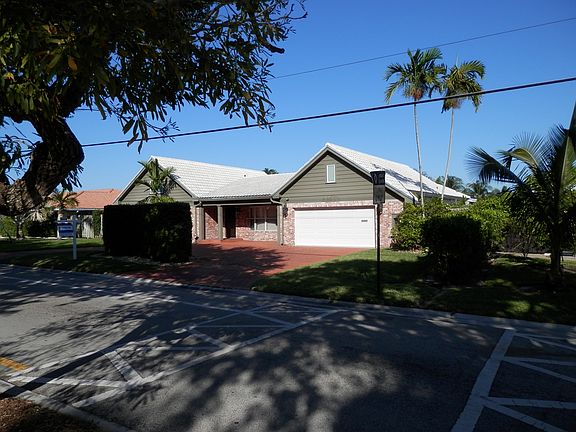 2nd image of 5560 Bayview Dr