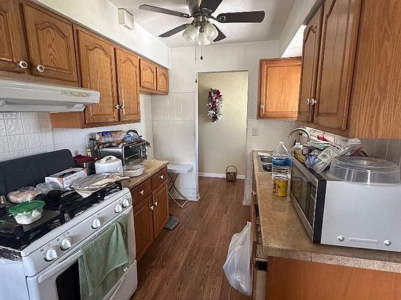 5th image of 1646 Bay Ave