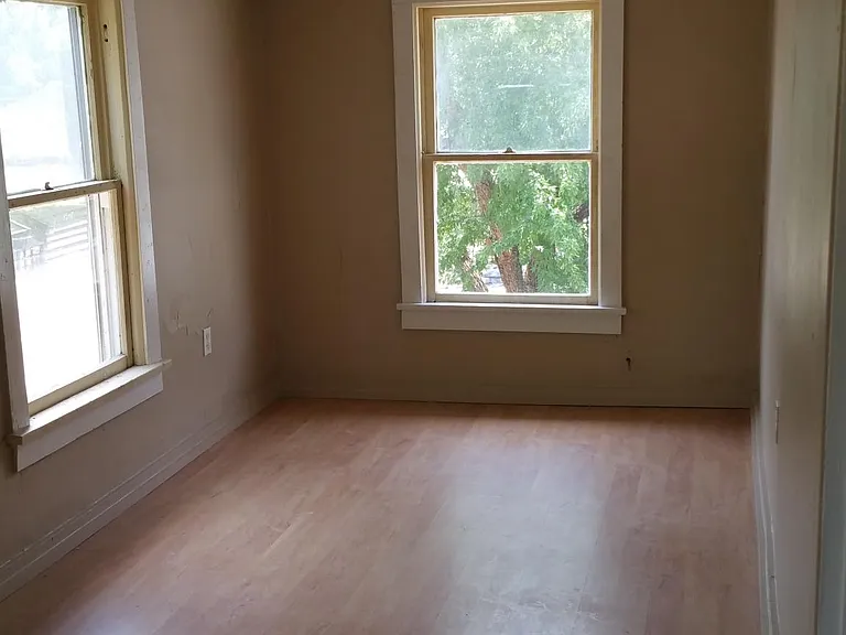 1825 S Greenwood Ave — Photo 7