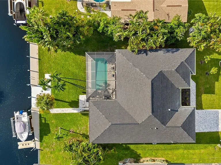 5240 Tower Dr — Photo 9
