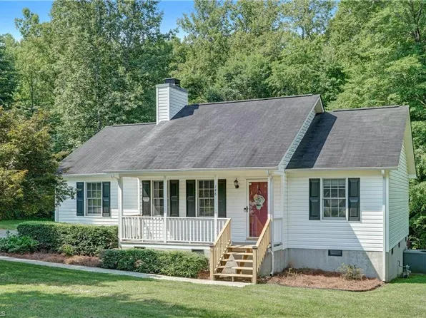 146 Meadowlark Ln, Madison, NC 27025
