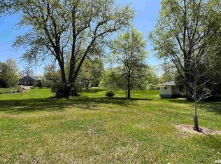 815 S McArthur St, Macomb, IL 61455