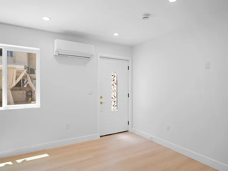 6233 Banner Ave #1/2 — Photo 3