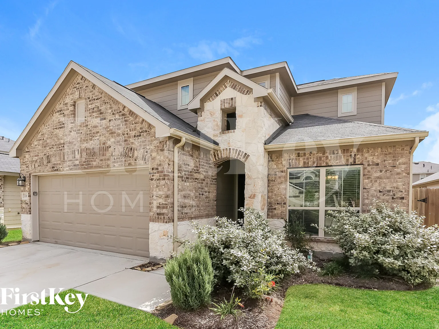 4 bed, 2.5 bath, 2152 sqft, $2,585 — Photo 2