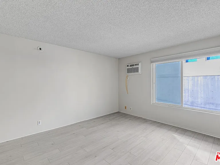 1811 Parnell Ave #10 — Photo 7