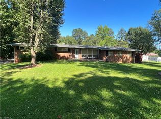 5020 Meadowbrook Dr, Trinity, NC 27370