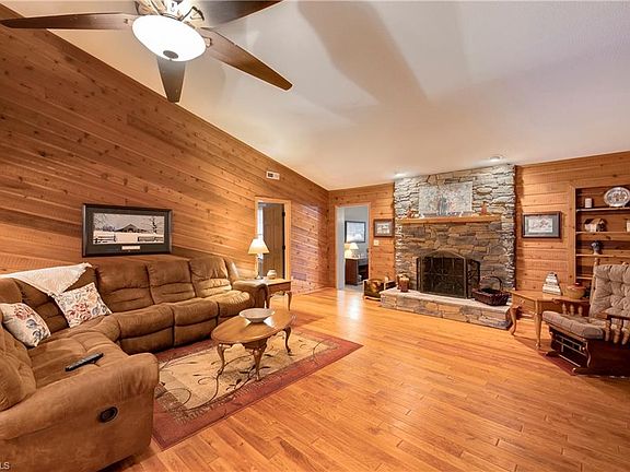 5th image of 1117 Kingswood Dr