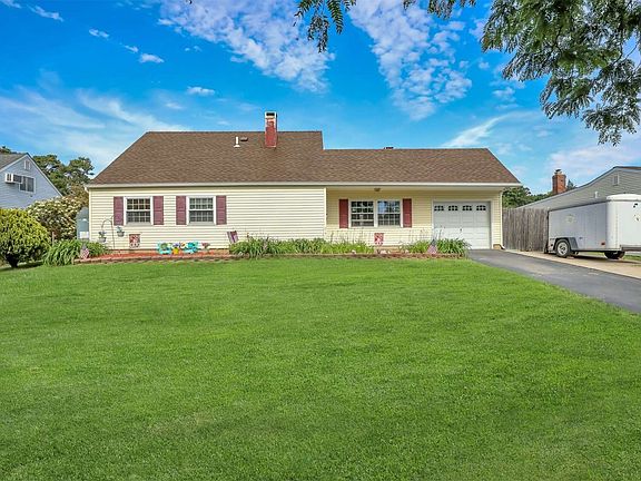 2nd image of 12 Meyer Ln