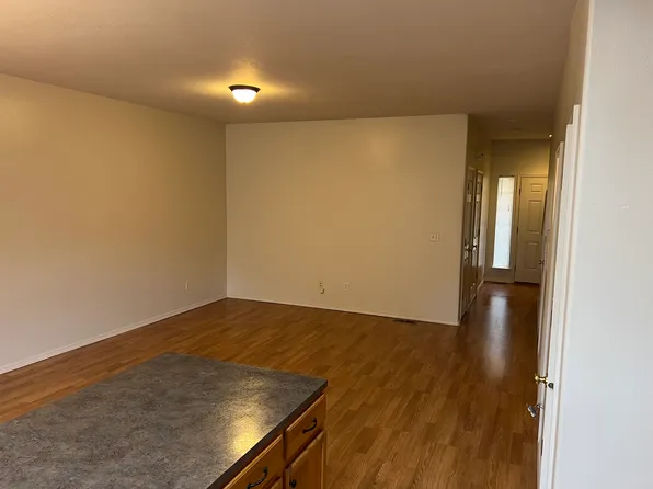 18592 SW Takena Ct, Beaverton, OR 97003